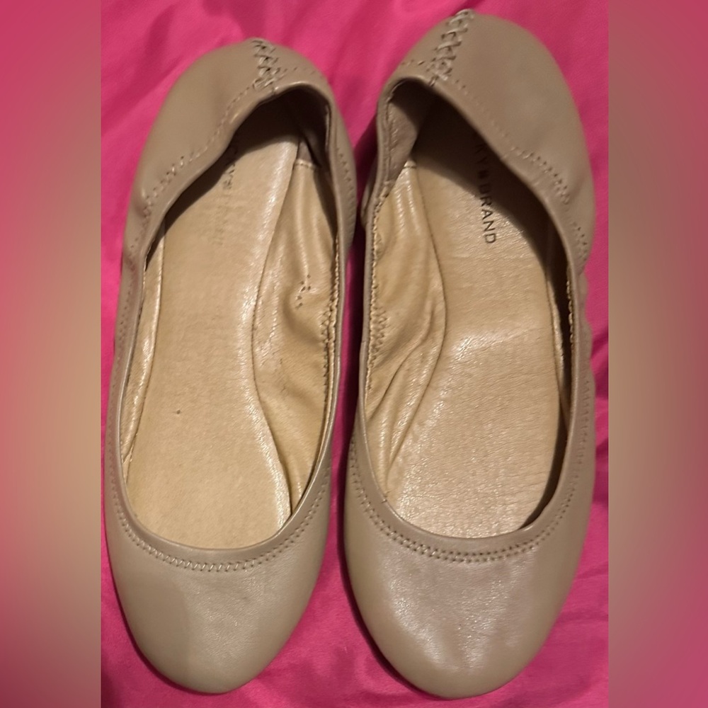 Lucky Brand Tan/Cream Leather Ballet Flats